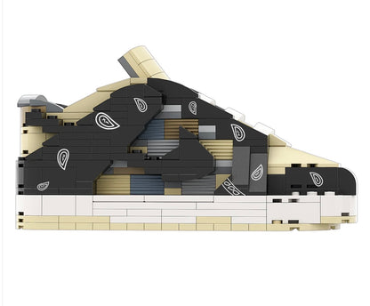 "SB Dunk Travis Scott" Sneaker Bricks with Mini Figure
