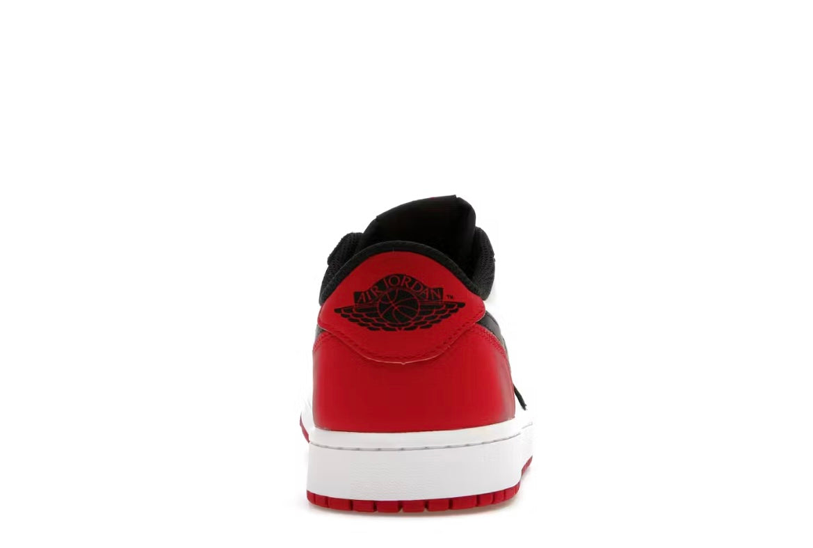 Jordan 1 Retro Low OG Black Toe (2023)