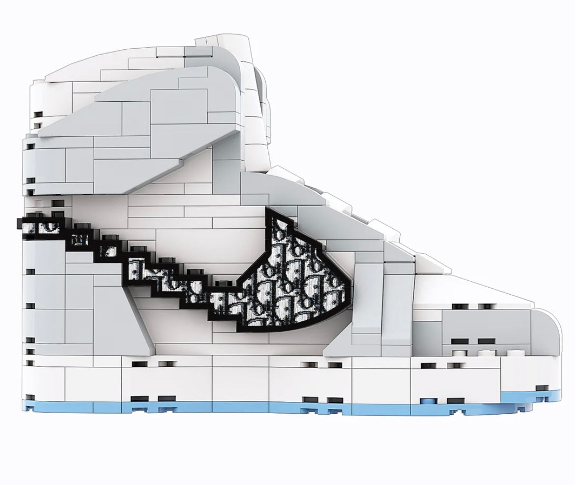 "AJ1 Dior High" Sneaker Bricks with Mini Figure