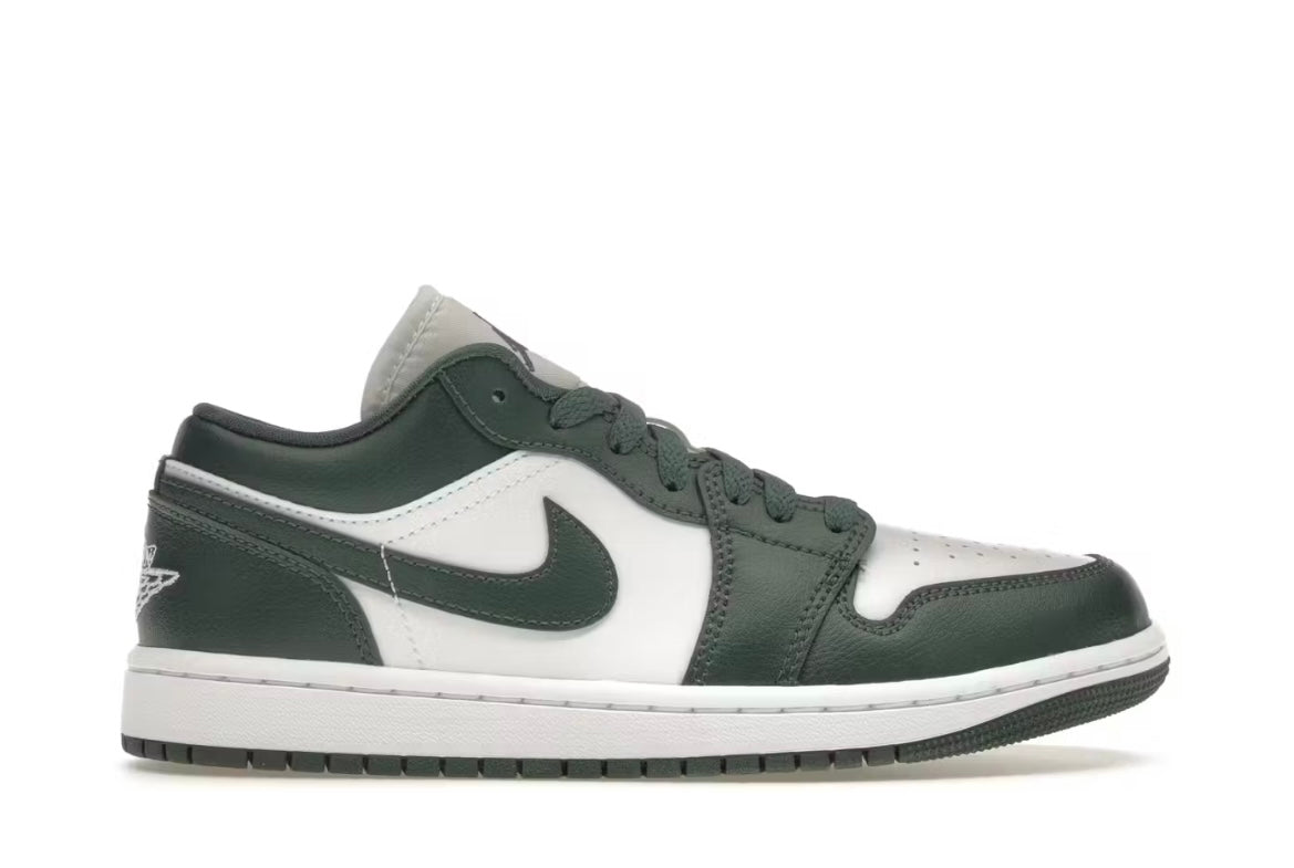 Jordan 1 Low Galactic Jade (W)