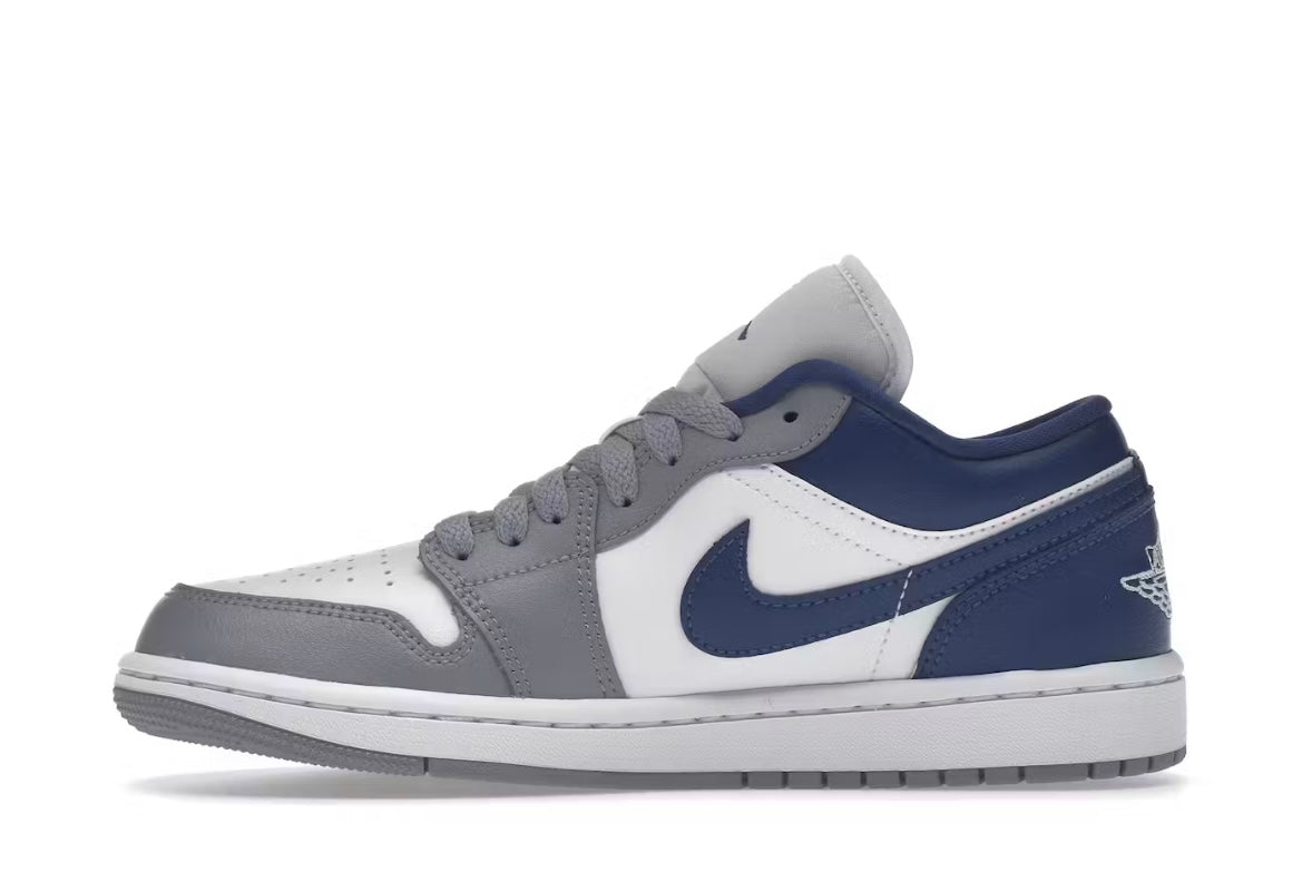 Jordan 1 Low
Stealth French Blue (W)