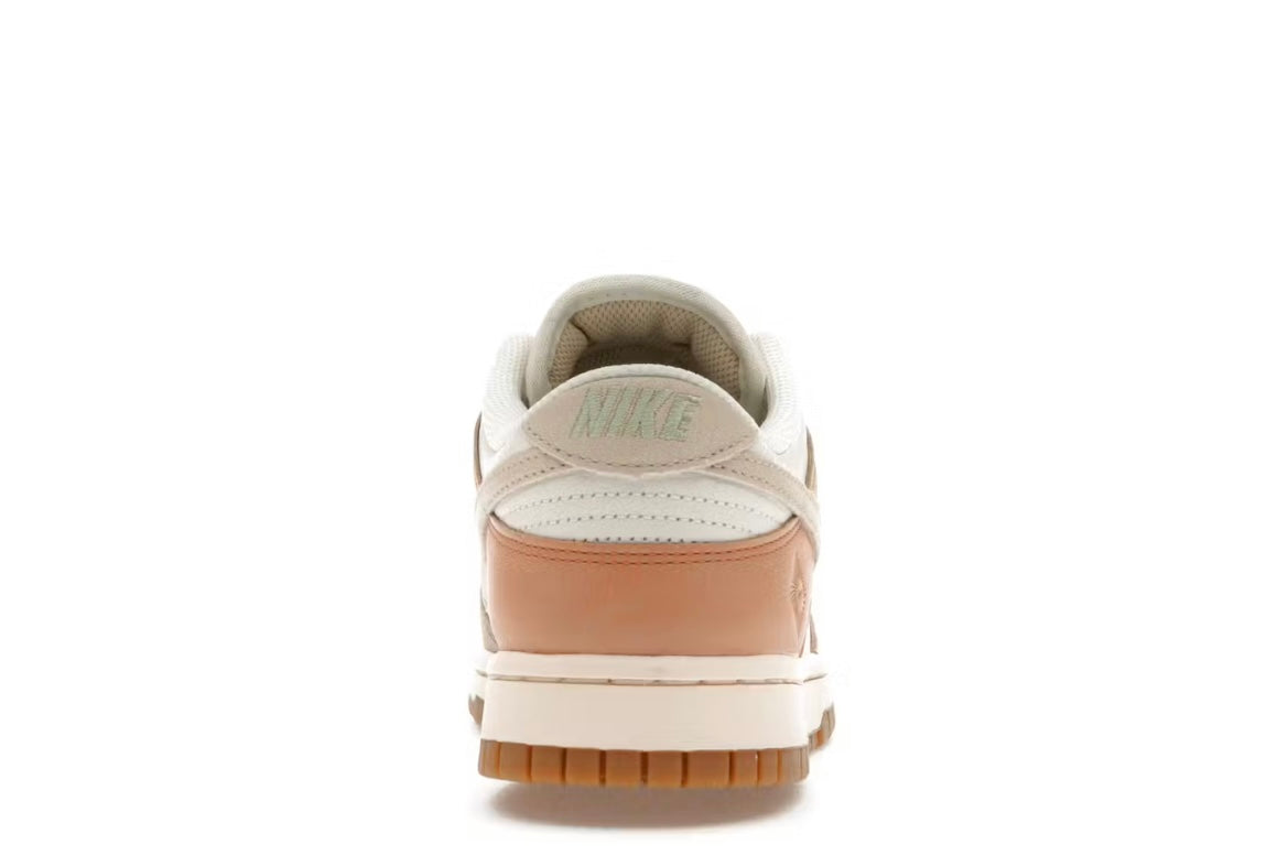 Nike Dunk Low SE Australia (W)