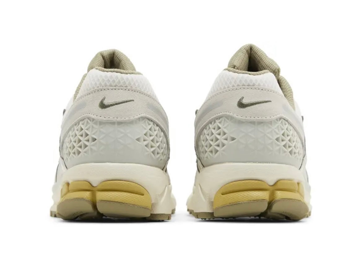 Nike Air Zoom Vomero 5 'Light Bone Medium Olive'