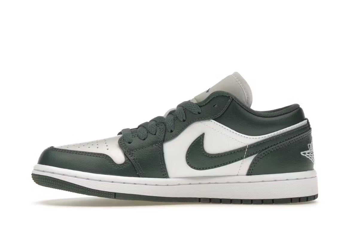 Jordan 1 Low Galactic Jade (W)