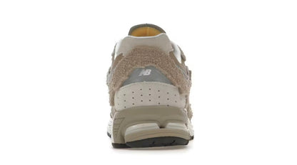 New Balance 2002R
Protection Pack Driftwood